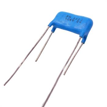 خازن پلی استر 8.2 نانو فاراد 1000 ولت RM18