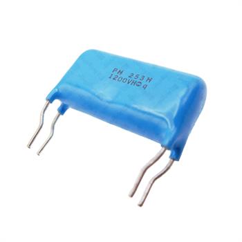 خازن پلی استر 25 نانو فاراد 1200 ولت RM25